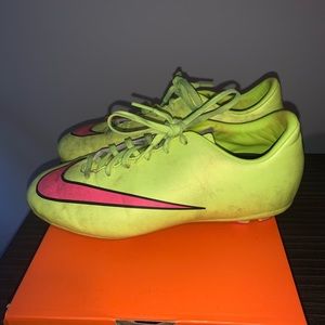 NIKE YOUTH MERCURIAL VICTORY V FG SOCCER CLEATS